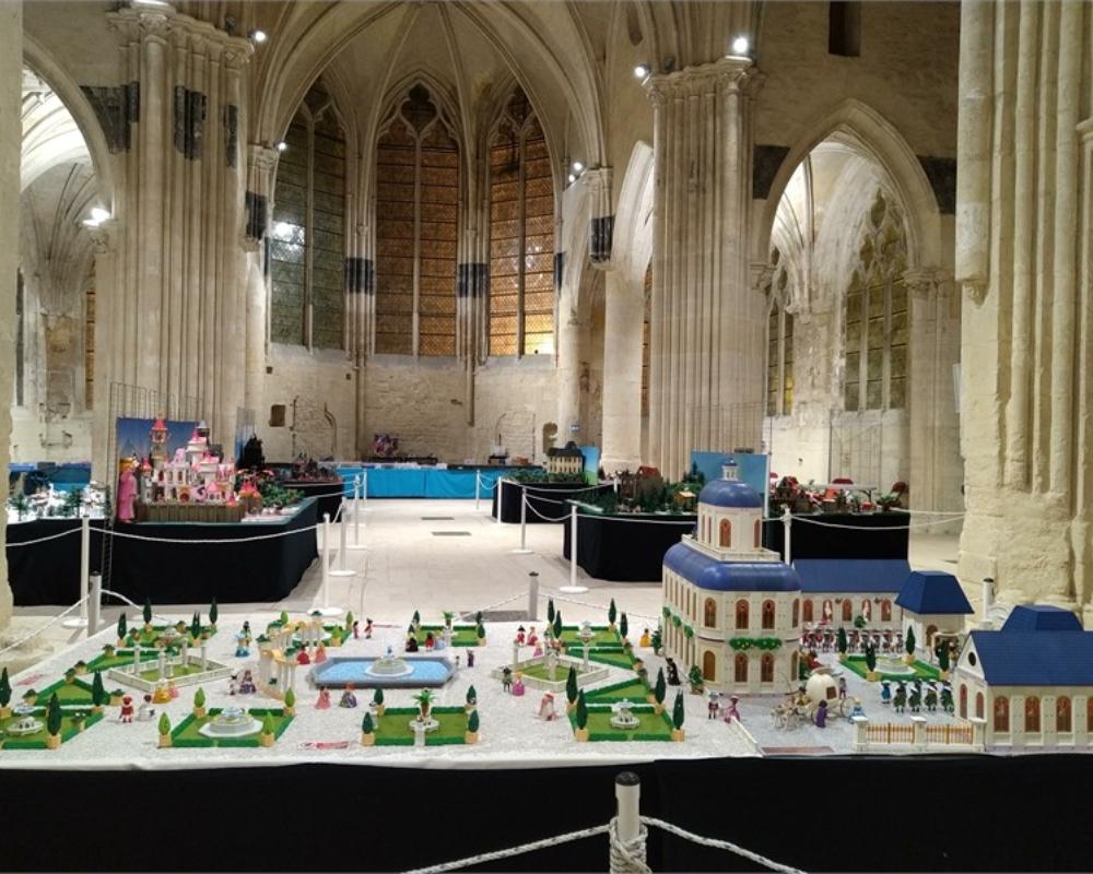 Exposition playmobil eglise saint pierre senlis